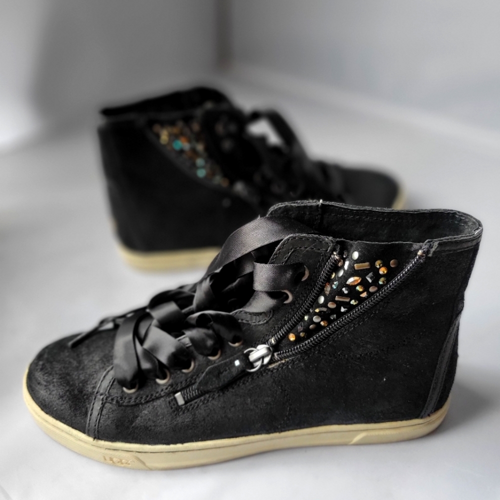 Women UGG Black Leather Gradie Deco Studs Boots Sneaker 7.5